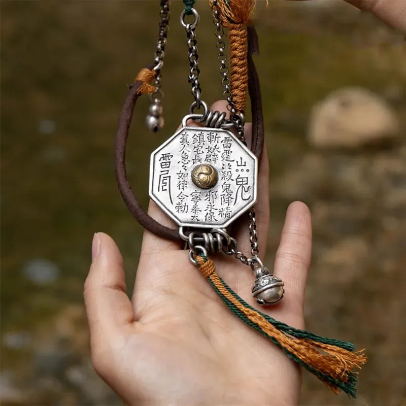 Ethnic Fashion Co In - Collana con ciondolo a forma di