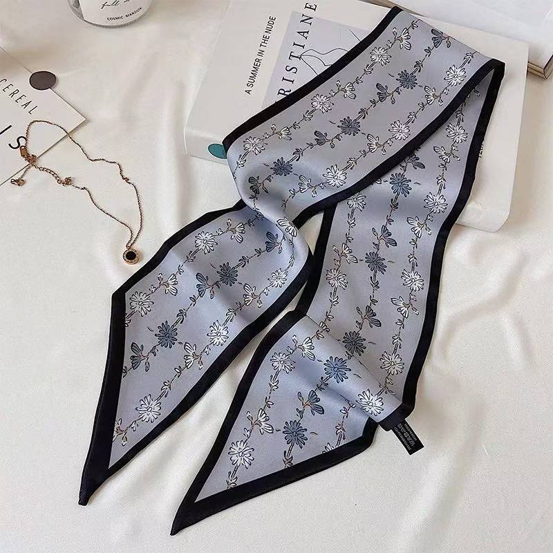 Sciarpa in Seta Floreale Vinta - Ethnic Fashion Design recensione e prezzo