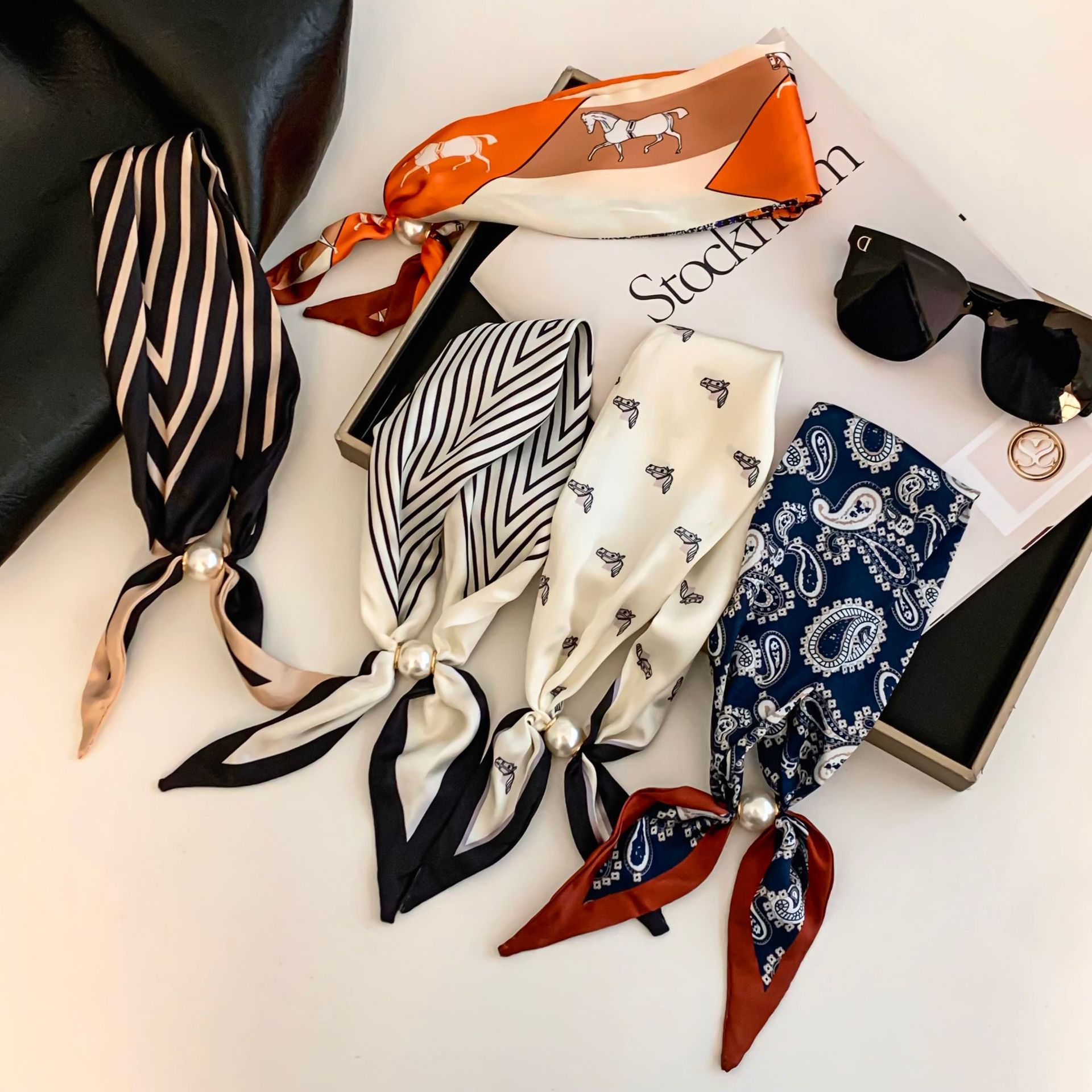 Sciarpa in Seta con Motivo Flo - Ethnic Fashion Design recensione e prezzo
