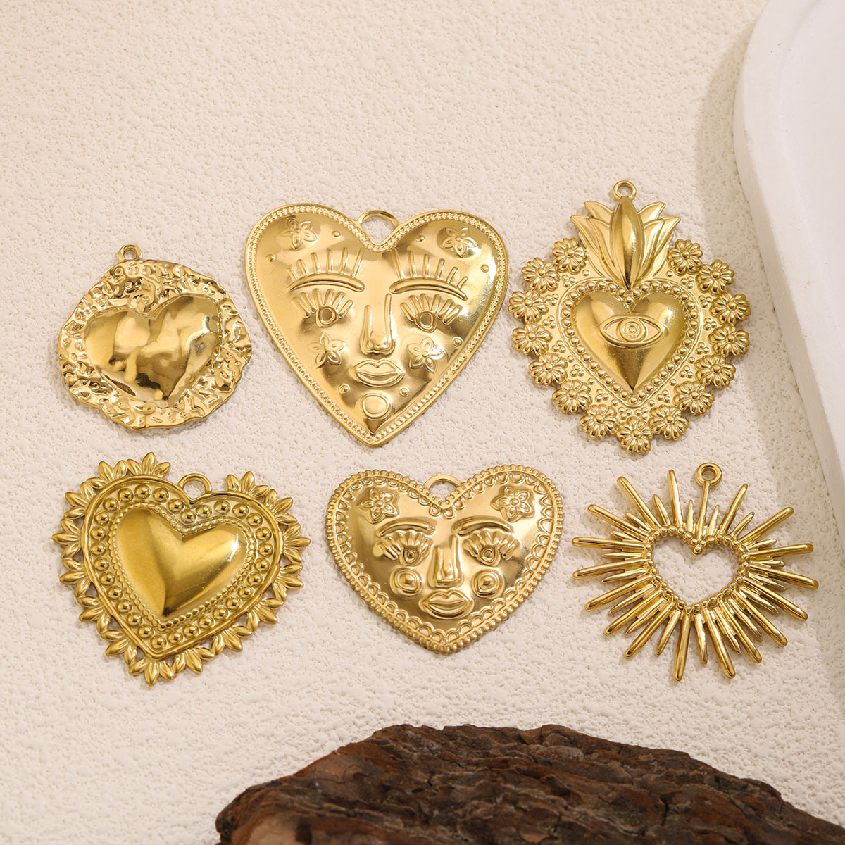 5 ciondoli a forma di cuore in - Ethnic Fashion Design recensione e prezzo